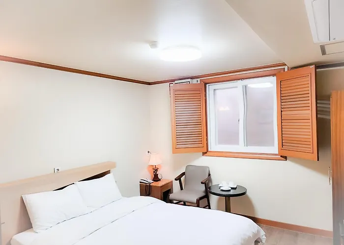 Noble Hotel