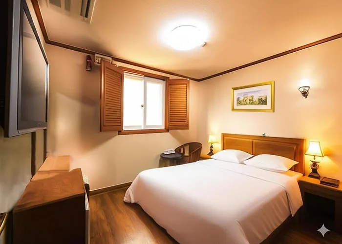 Noble Hotel